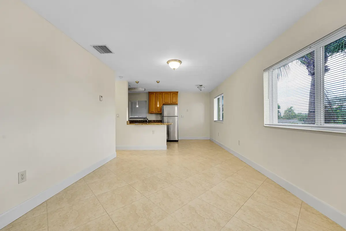 07_1 (3) at 410 SW 15TH Street 202, Pompano Beach