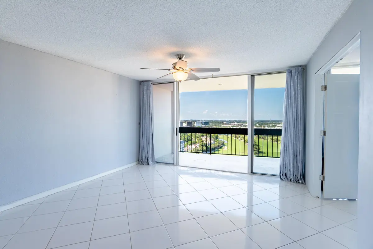 © Clark- 2400 Presidential Way PH6-005 at 2400 PRESIDENTIAL Way PH6, West Palm Beach