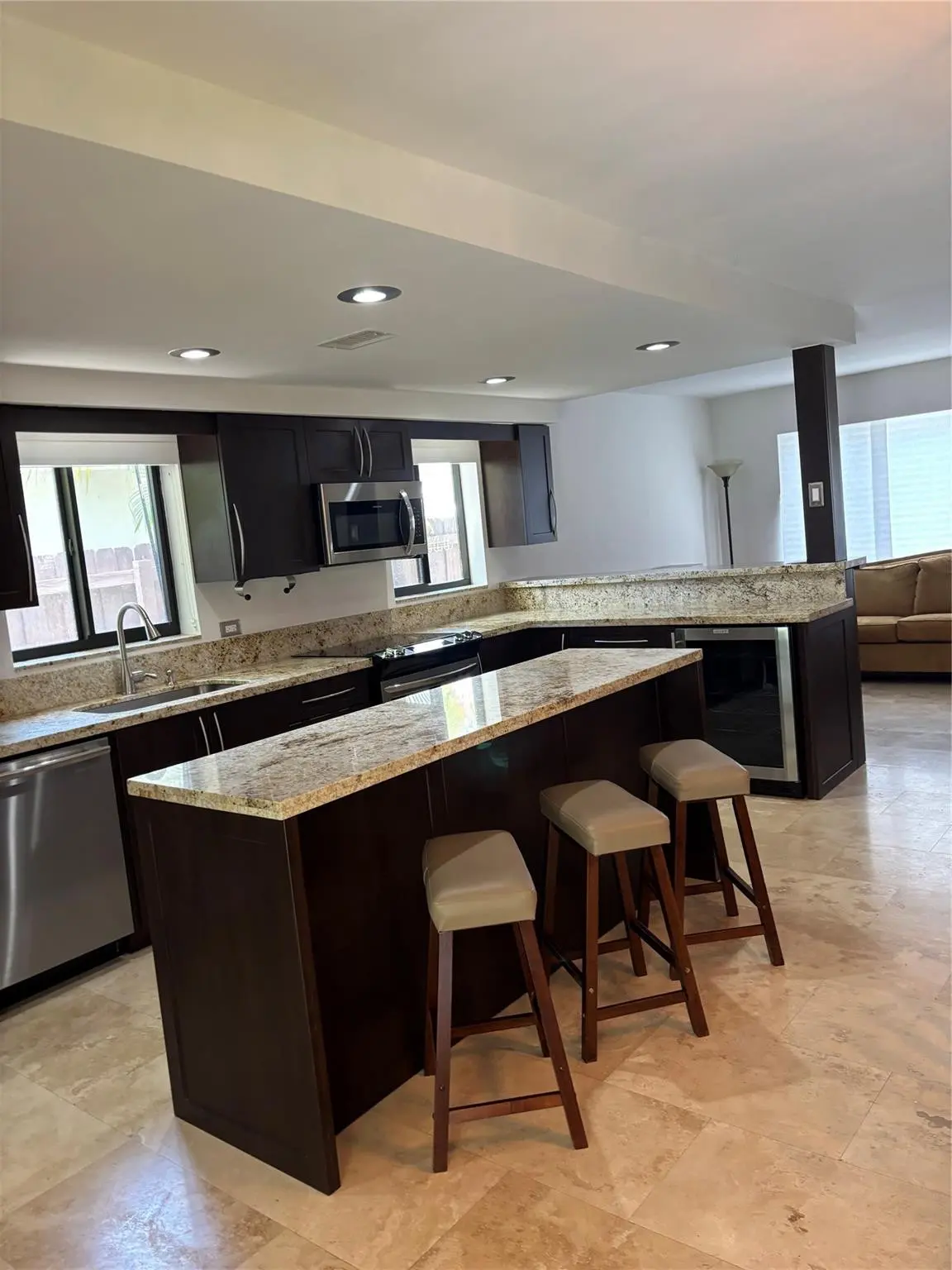 Photo 6 at 1126 LINCOLN Street, Hollywood