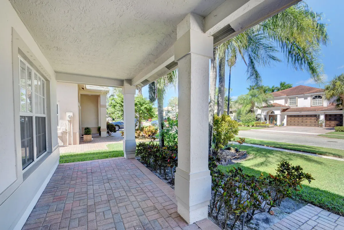 05_house (5) at 4006 BAHIA ISLE Circle, Wellington