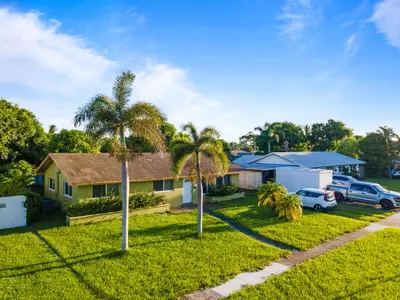 4786 Pine Cone Lane, West Palm Beach – Single Family Residence for sale