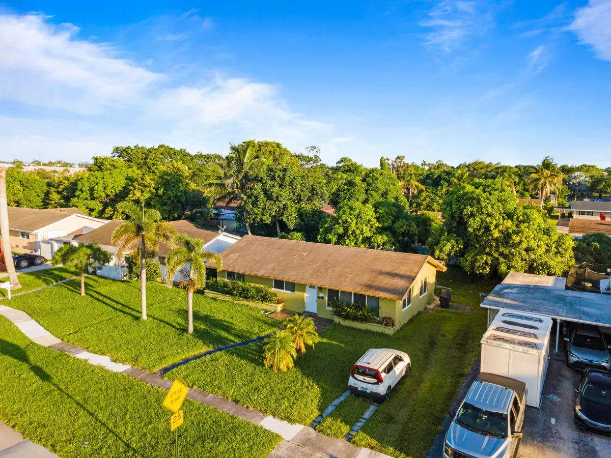02_beyc6a7c947eb09bd at 4786 Pine Cone Lane, West Palm Beach