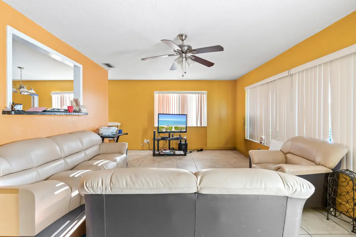 06_beyc6a7c91e8a3084 at 4786 Pine Cone Lane, West Palm Beach