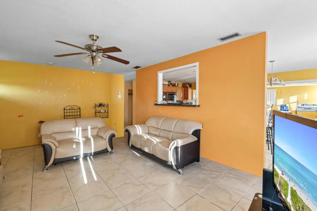 07_beyc6a7c91eb10448 at 4786 Pine Cone Lane, West Palm Beach