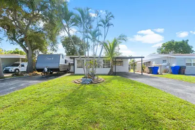 2220 N 57th Terrace, Hollywood – sold