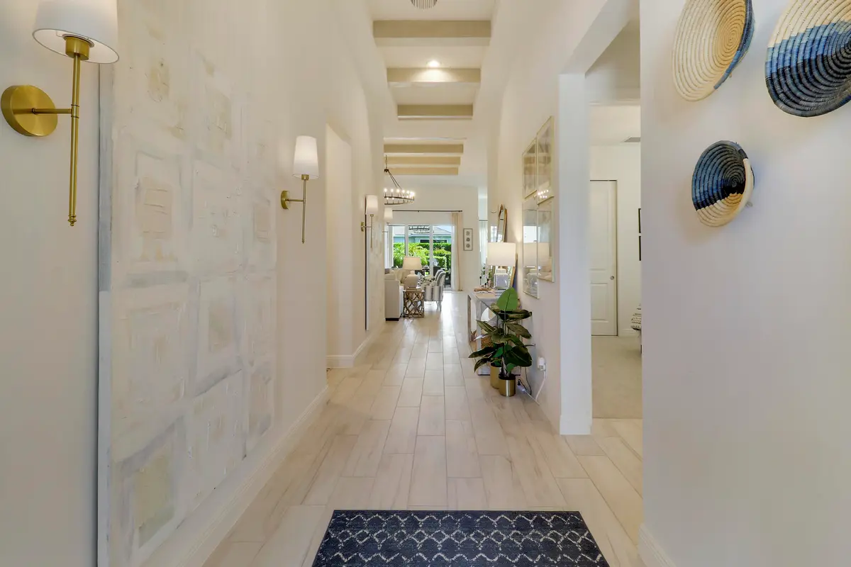 entryway at 9952 REGENCY Way, Palm Beach Gardens
