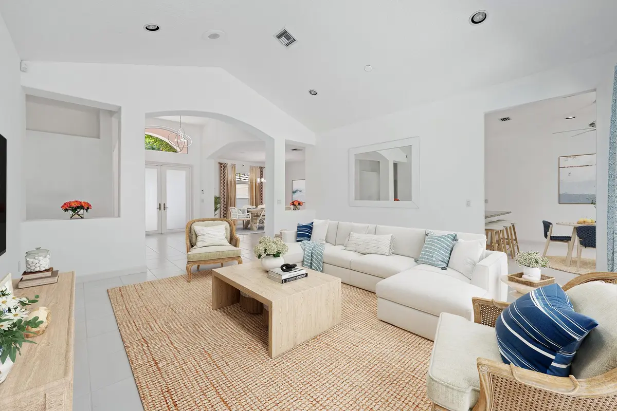 Virtually Staged Living at 18504 SE Heritage Oaks Lane, Jupiter