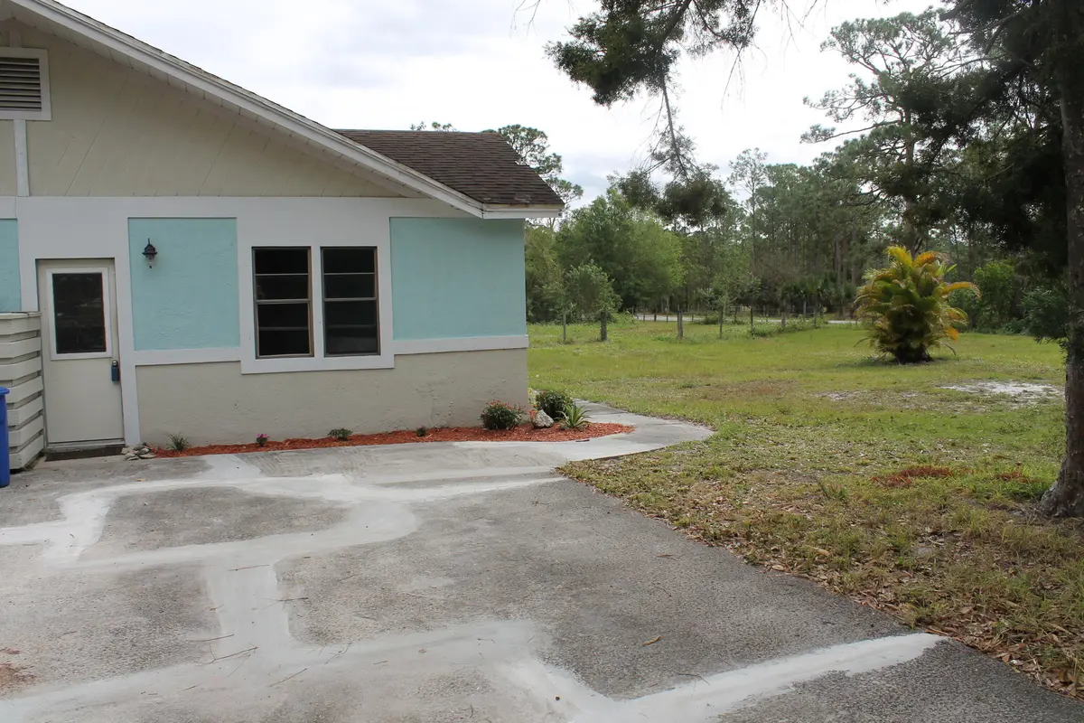 20230126173245429521000000-o at 7003 SW 39th Street, Palm City
