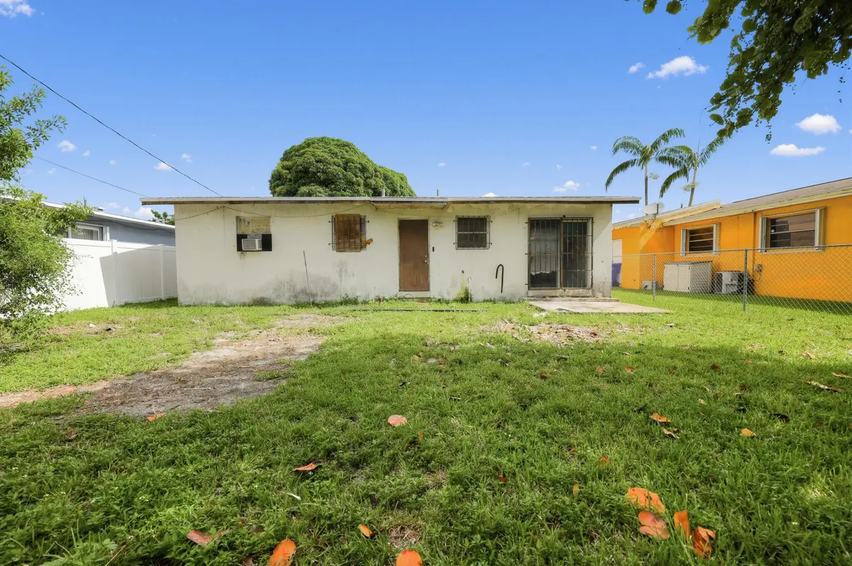 5450 FLETCHER Street, Hollywood, FL – photo 7
