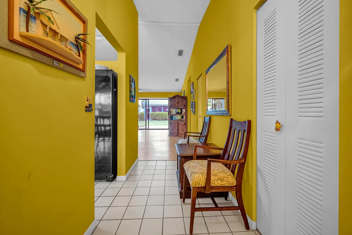 Entry at 8 Eaton Place, Boynton Beach