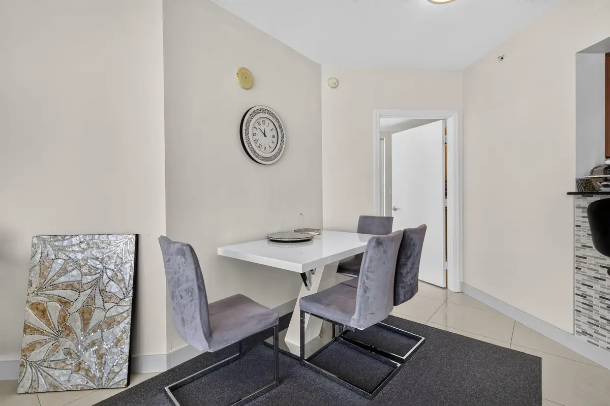 Dining Area at 16699 Collins Avenue 3509, Sunny Isles Beach