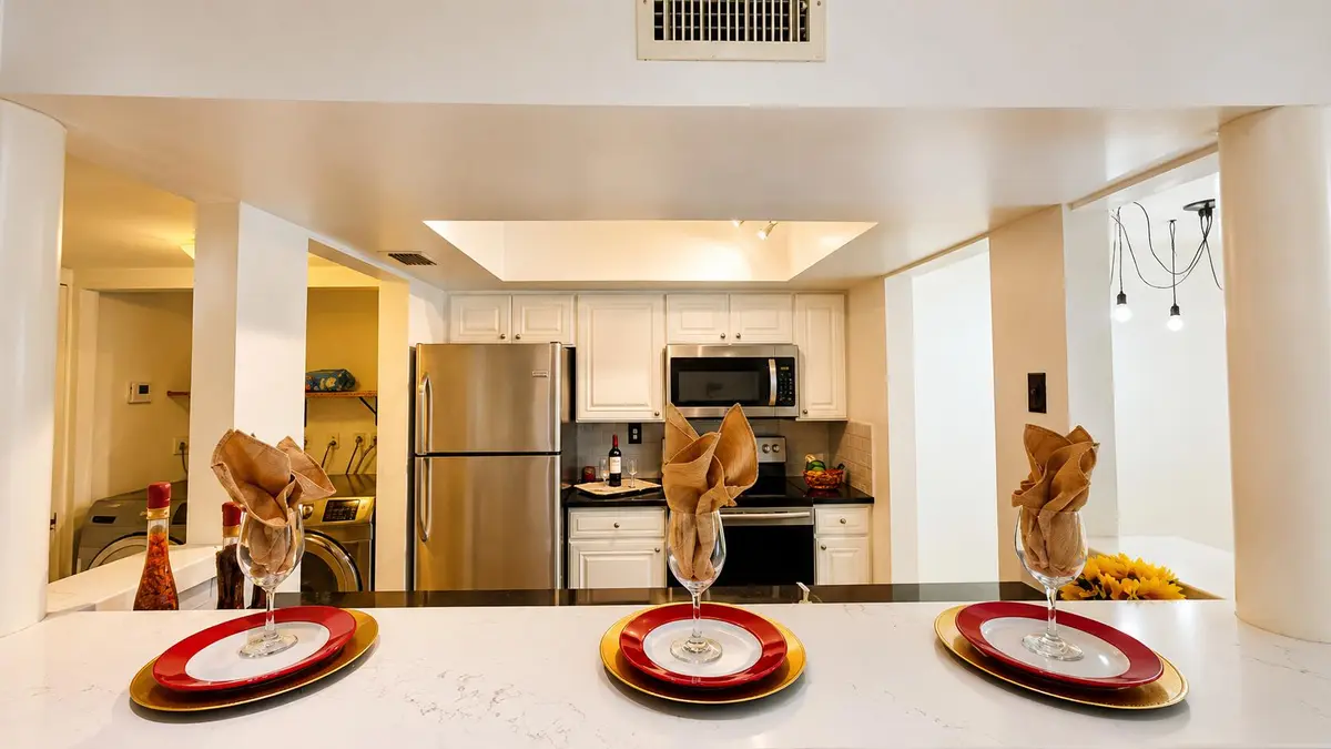 Elegant Kitchen Bar at 8801 W Sample Road 4, Coral Springs