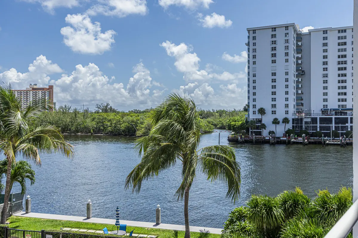 888-4 at 888 INTRACOASTAL Drive 3D, Fort Lauderdale