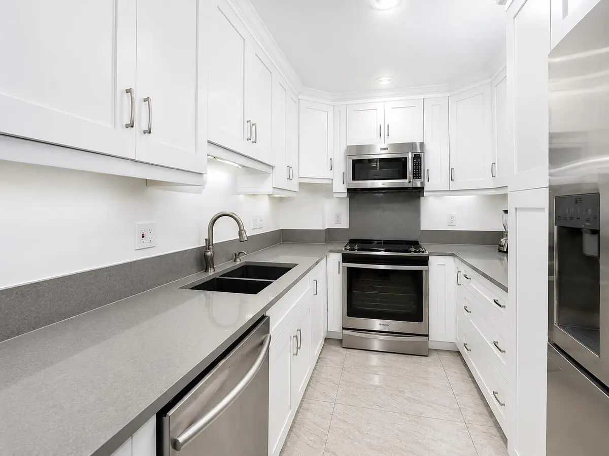 kitchen 723 updated at 3450 S Ocean Boulevard 7230, Palm Beach