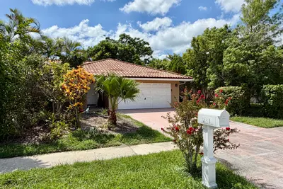 7160 NW 4TH Avenue, Boca Raton – Single Family Residence for sale