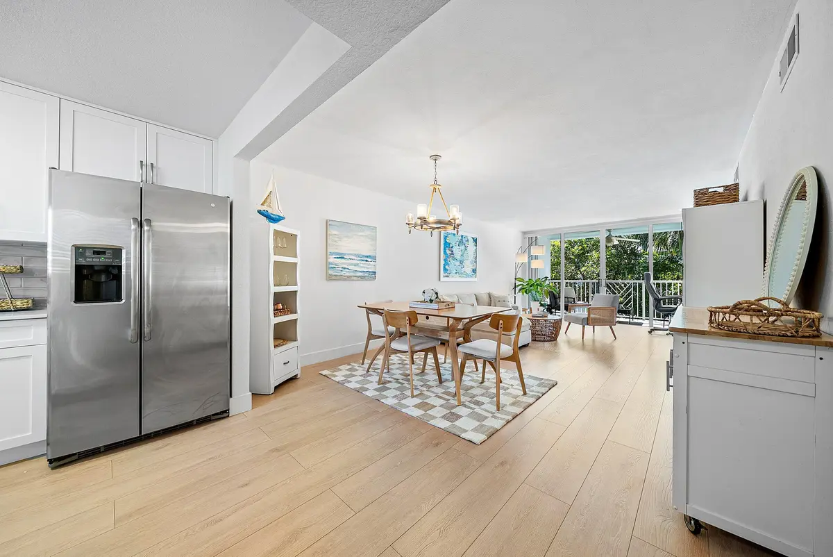 004-621EastWoolbrightRoad-B407-BoyntonBe at 621 E Woolbright Road B407, Boynton Beach