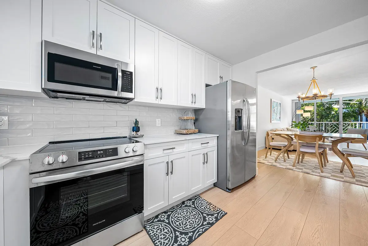 008-621EastWoolbrightRoad-B407-BoyntonBe at 621 E Woolbright Road B407, Boynton Beach