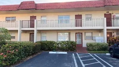 22 Abbey Lane 104, Delray Beach – Condominium for sale
