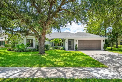 1506 Wiltshire Village Drive, Wellington – sold