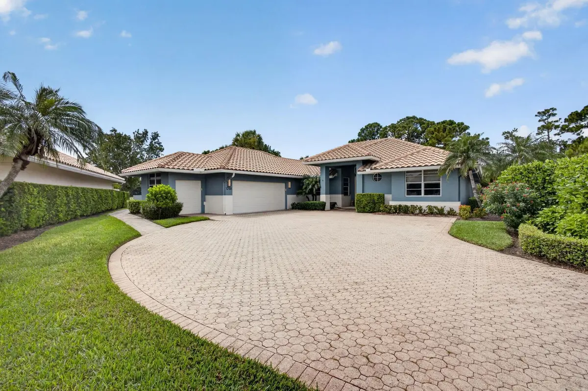 Double Garage + Golf Cart Garage at 1258 SE Brewster Place, Stuart