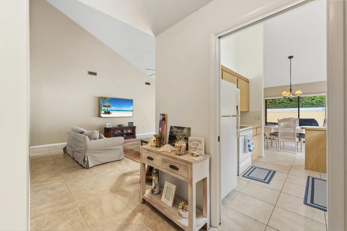 Foyer at 125 Beach Summit Court, Jupiter