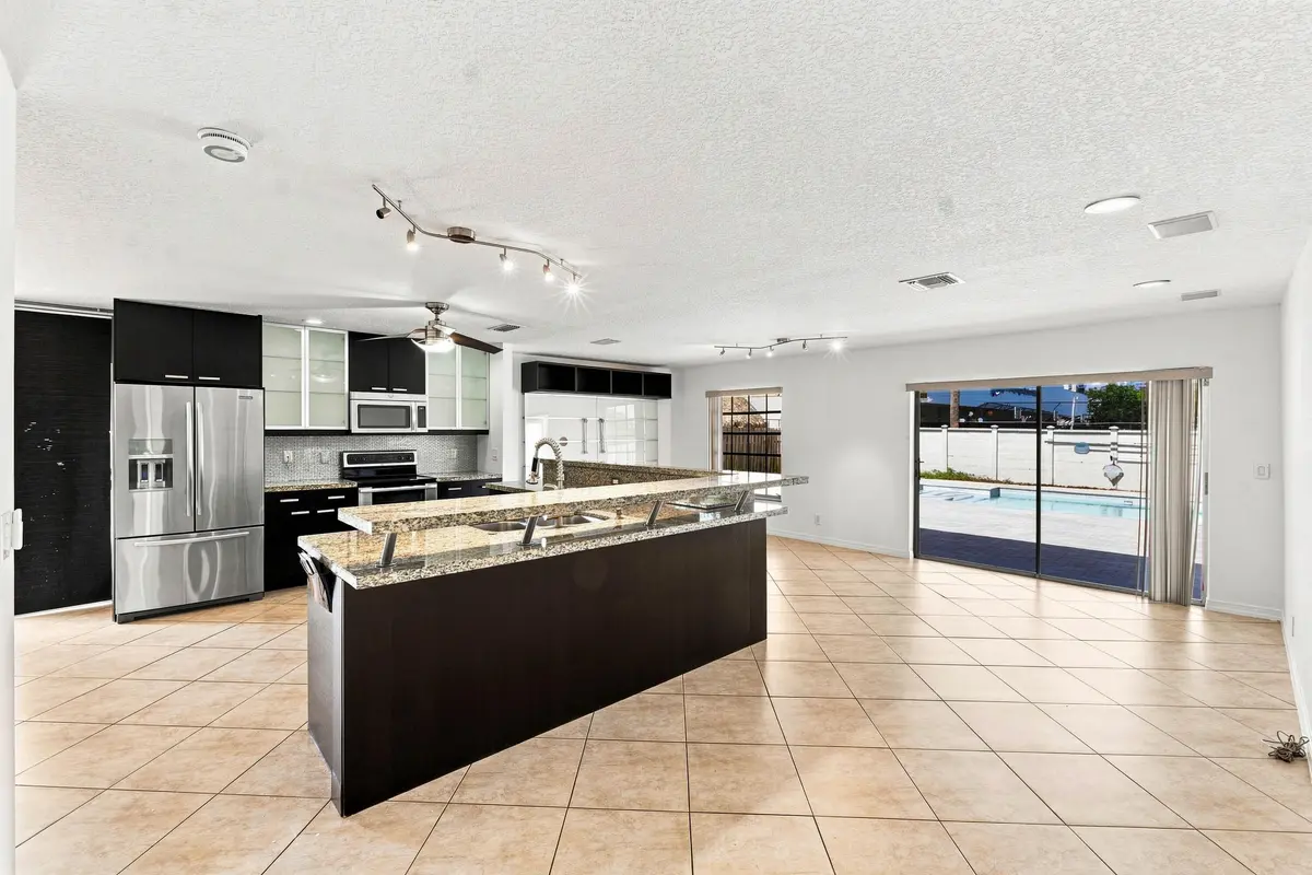 3310 NW 90th Avenue S, Coral Springs, FL – photo 7