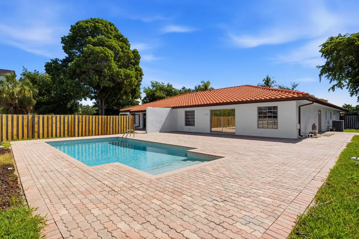 First Picture at 3310 NW 90th Avenue S, Coral Springs