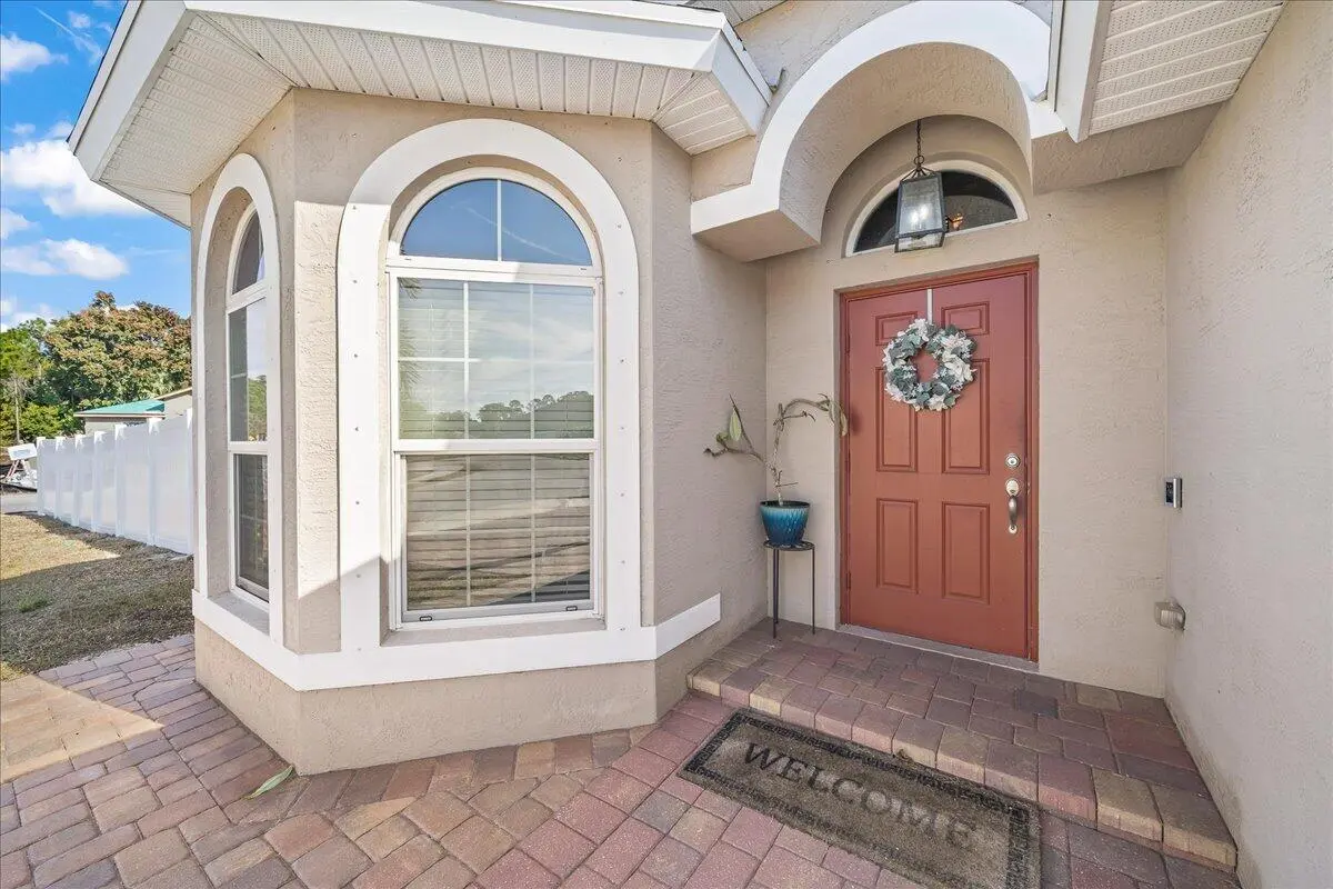 4FH at 340 PALM BREEZES Drive, Fort Pierce
