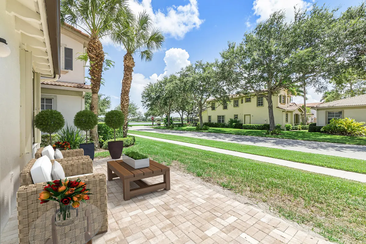 542 Tomahawk outdoor view of the lake at 542 TOMAHAWK Court, Palm Beach Gardens