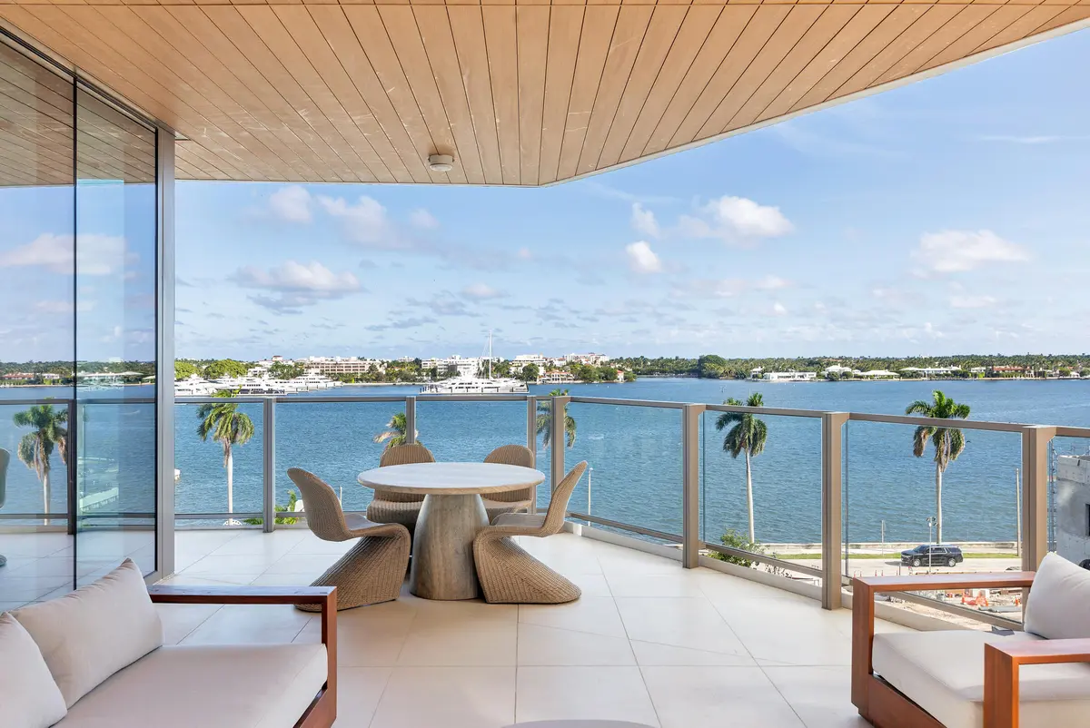 Spectacular View! at 1333 S FLAGLER Drive 402, West Palm Beach