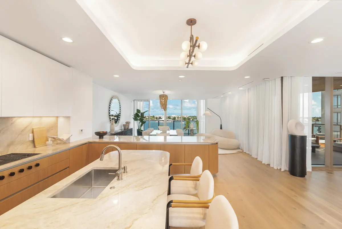 Kitchen at 1333 S FLAGLER Drive 402, West Palm Beach
