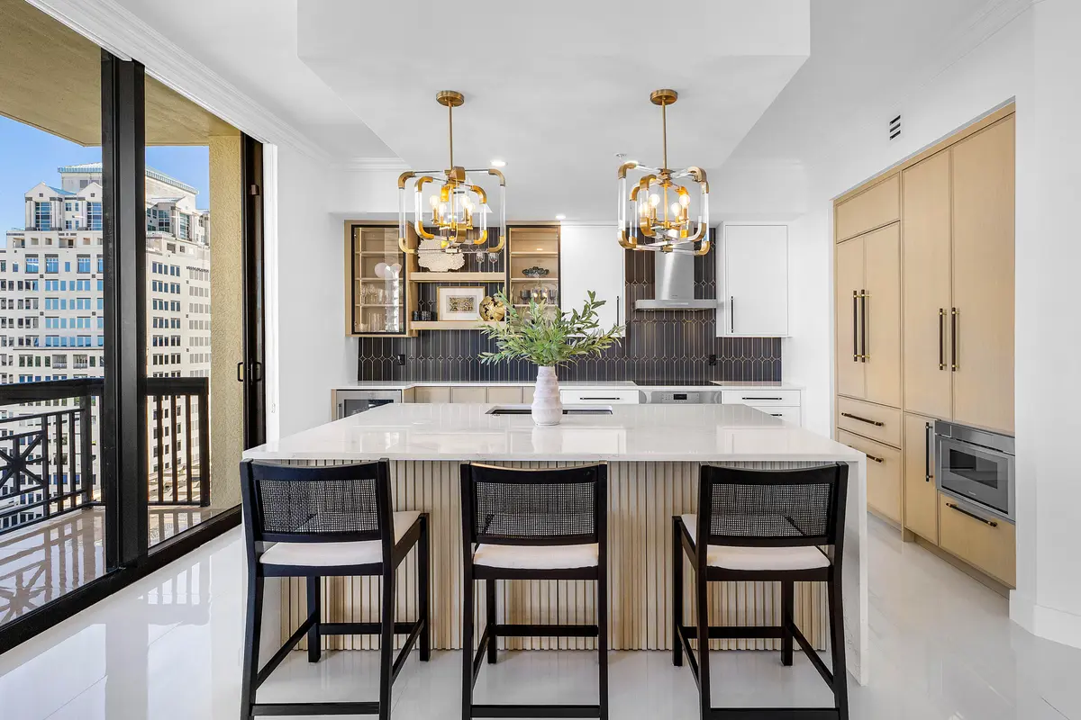 Kitchen Eat-In Bar at 701 S Olive Avenue 1219, West Palm Beach