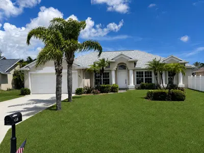441 SE NOME Drive, Port St. Lucie – Single Family Residence for sale
