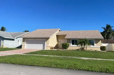 8311 NW 53RD Court, Lauderhill – Single Family Residence for sale
