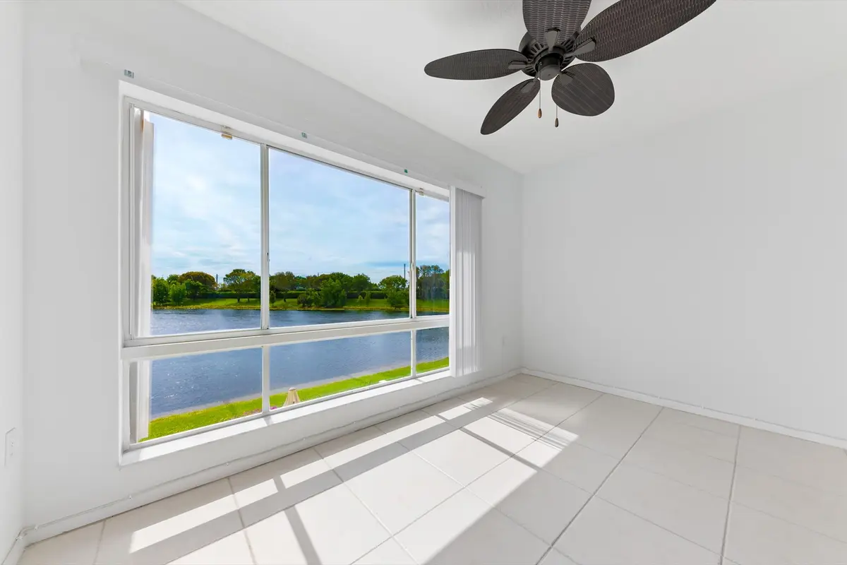 Florida Room at 5842 CRYSTAL SHORES Drive 205, Boynton Beach