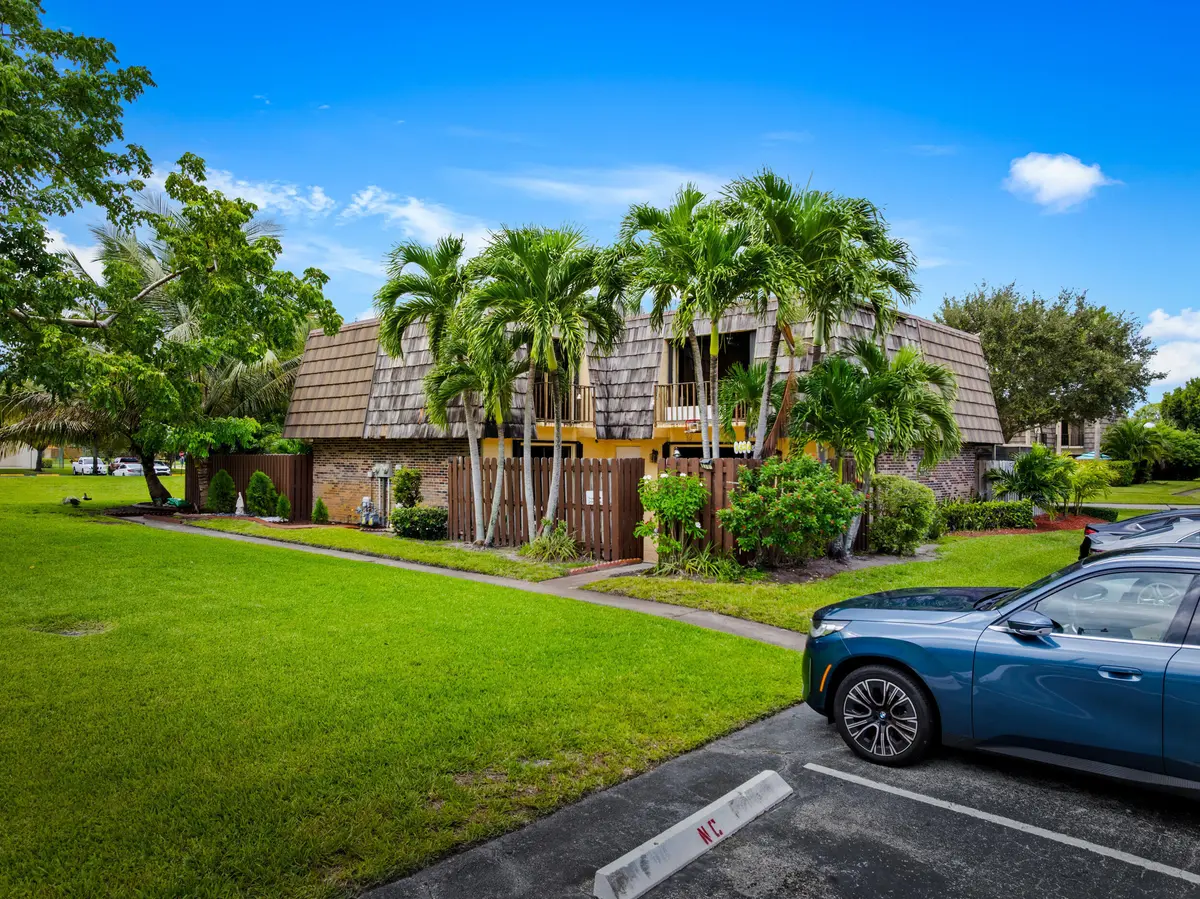 1_dji_20250924204007_0054_d at 1524 FOREST LAKES Circle A, West Palm Beach