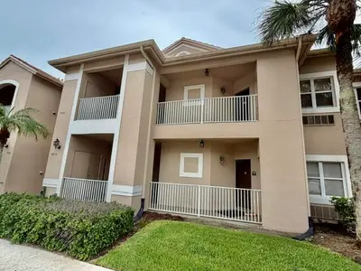 9840 Perfect Drive, Port St. Lucie – Condominium for sale