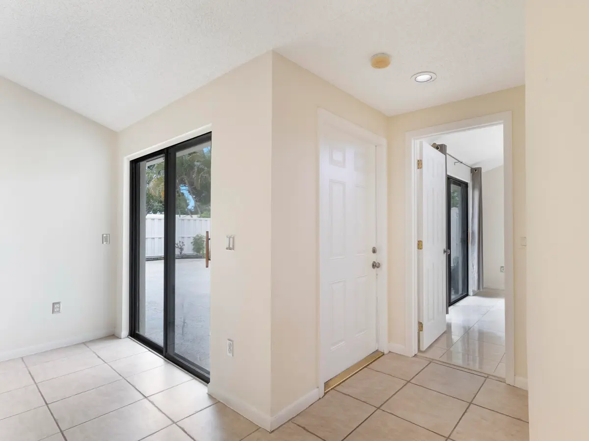 Foyer at 5933 GOLDEN EAGLE Circle, Palm Beach Gardens