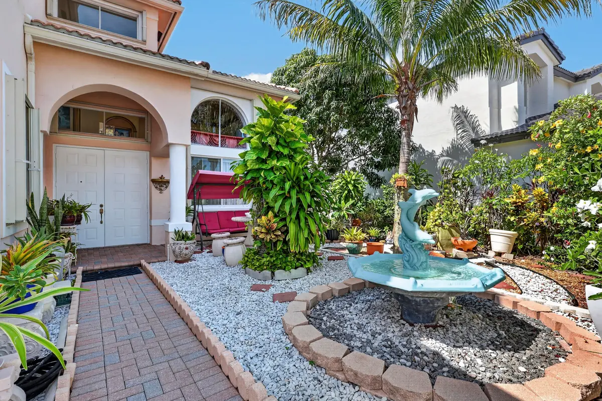 120 ISOLA Circle, Royal Palm Beach, FL – photo 5