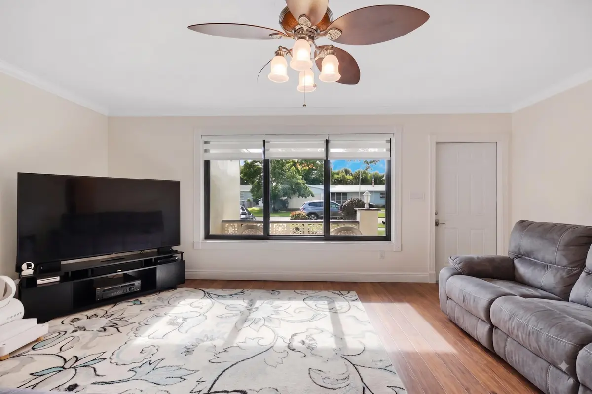 Living Room at 510 NW 93rd Terrace, Pembroke Pines