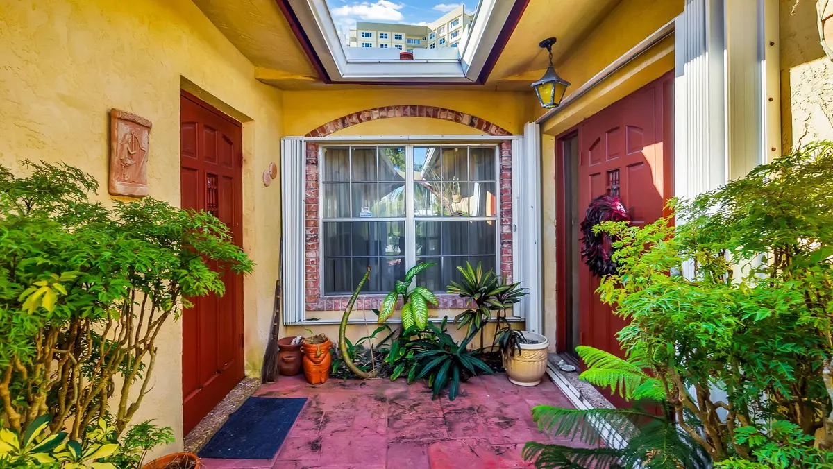 6-web-or-mls-DSC01986 at 3304 SE 11TH Street, Pompano Beach