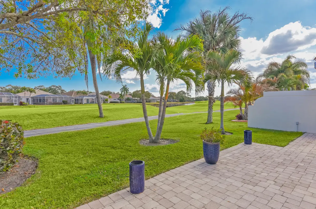 8285 Double Tree #17 at 8285 SE Double Tree Drive, Hobe Sound