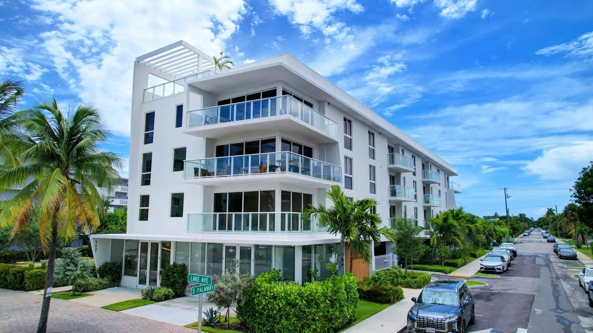 3-web-or-mls-Apartment air (3) at 117 Lake Avenue Unit 304, Lake Worth Beach