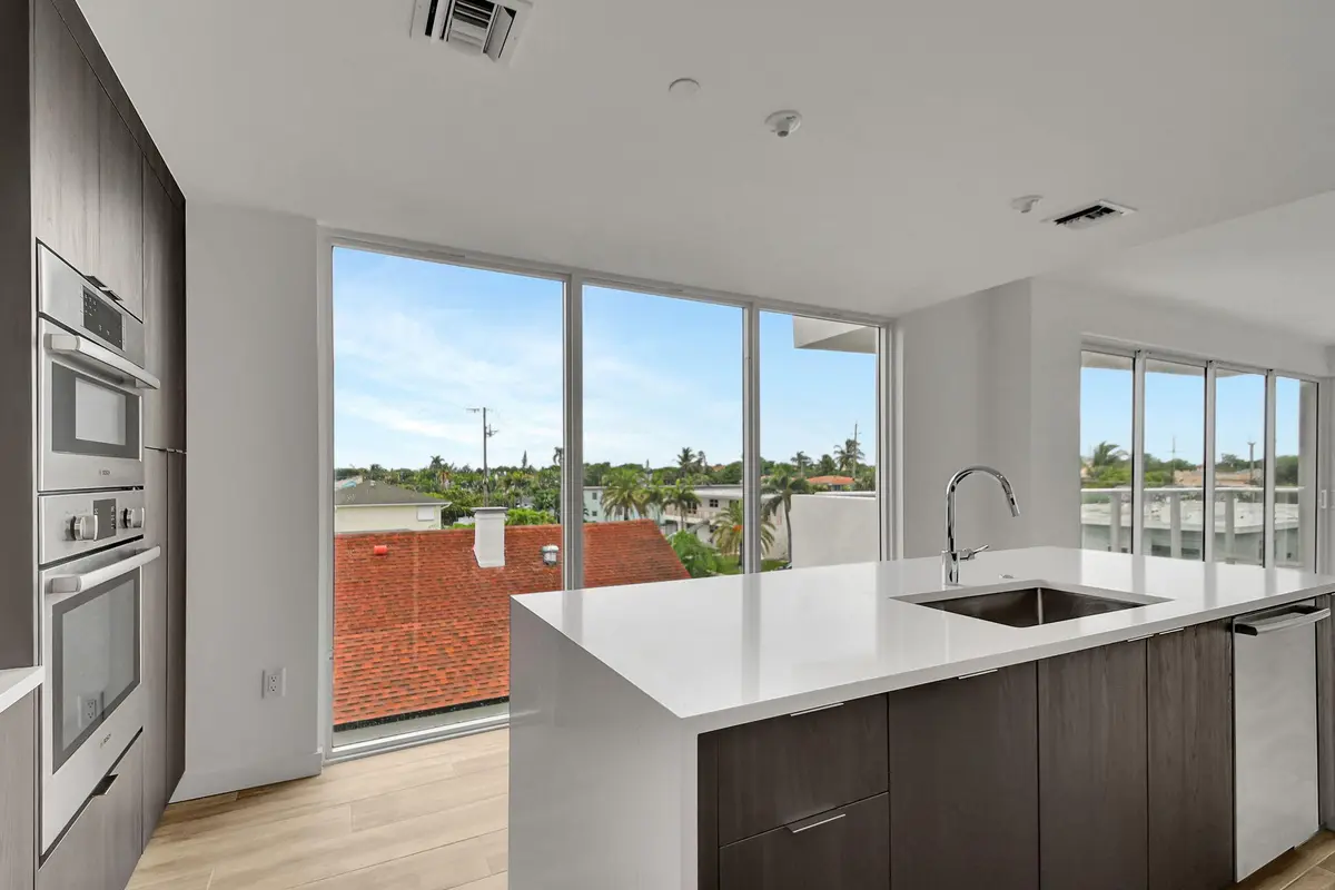 18-web-or-mls-Apartment (19) at 117 Lake Avenue Unit 304, Lake Worth Beach