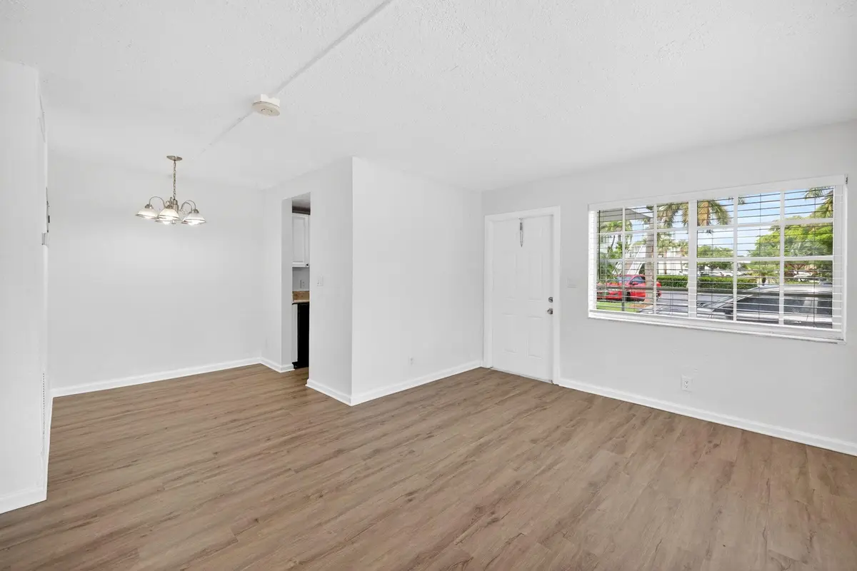 8-web-or-mls-699A0871 at 3201 NE 7th Avenue C, Pompano Beach