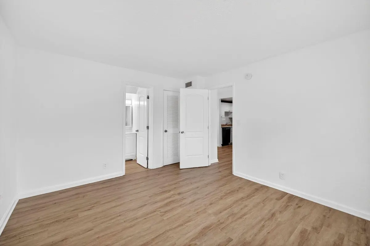 19-web-or-mls-699A0950 at 3201 NE 7th Avenue C, Pompano Beach