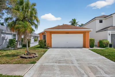 1960 NW 34th Avenue, Coconut Creek – sold