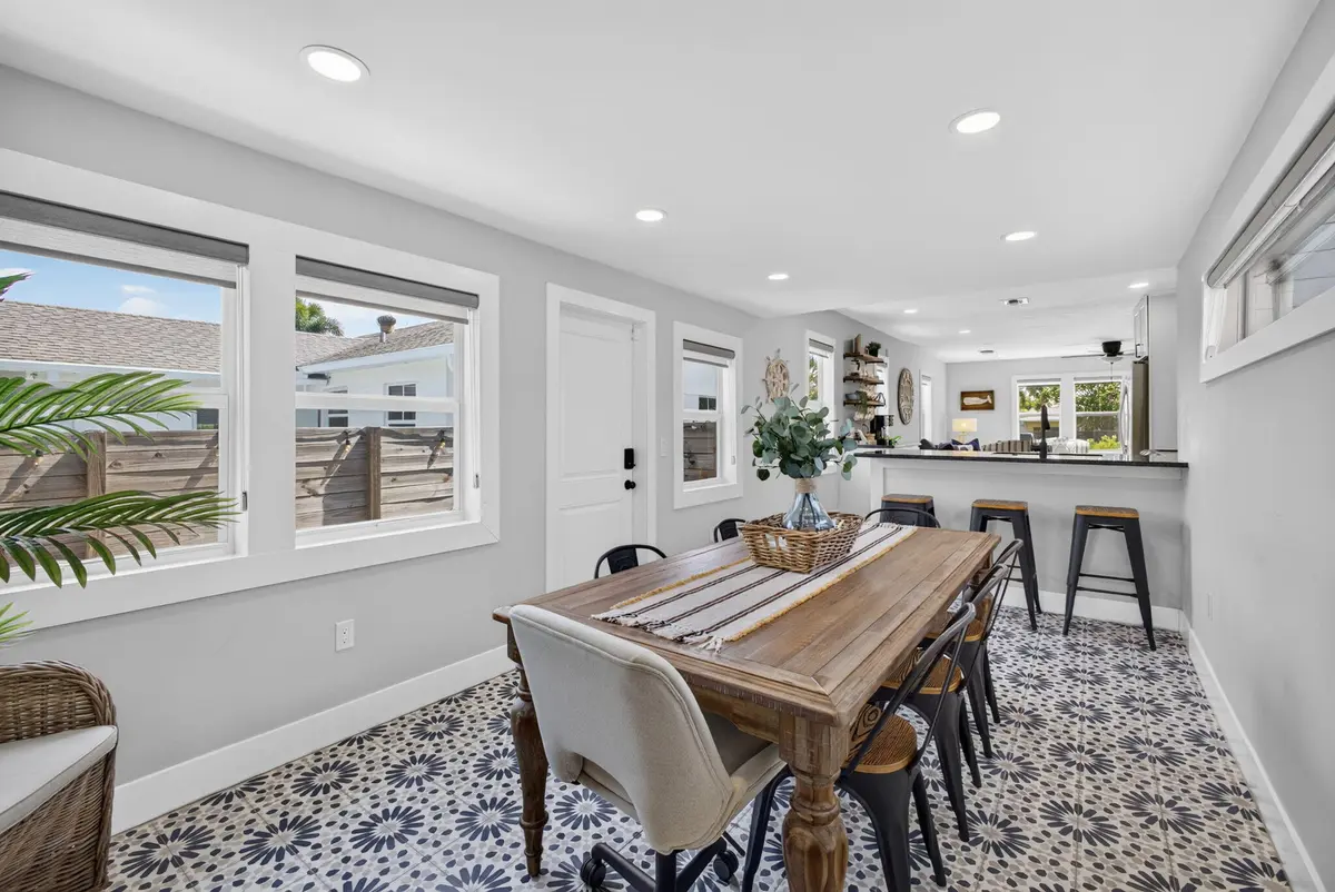 23-web-or-mls-5D1A2322 at 1305 N Palmway, Lake Worth Beach