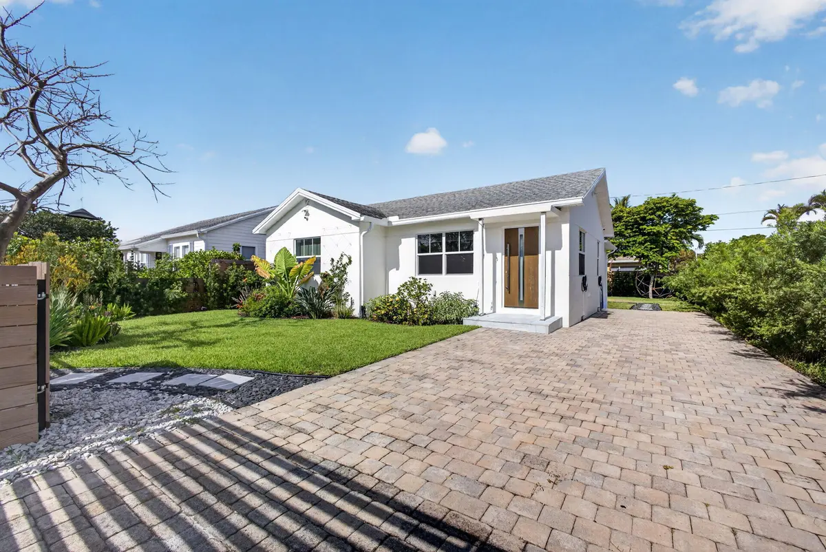 5-web-or-mls-5D1A1827 at 1309 N PALMWAY, Lake Worth Beach