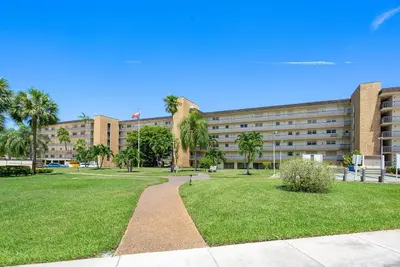 555 NW 4TH Avenue 2150, Boca Raton – Condominium for sale